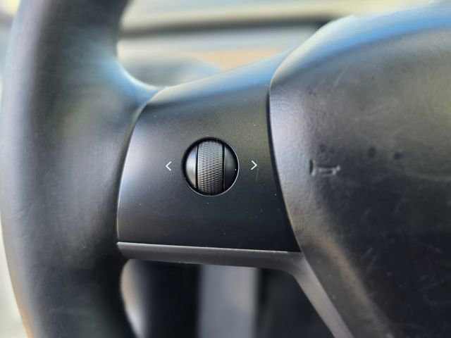 Used 2018 Tesla Model 3 Long Range image 18