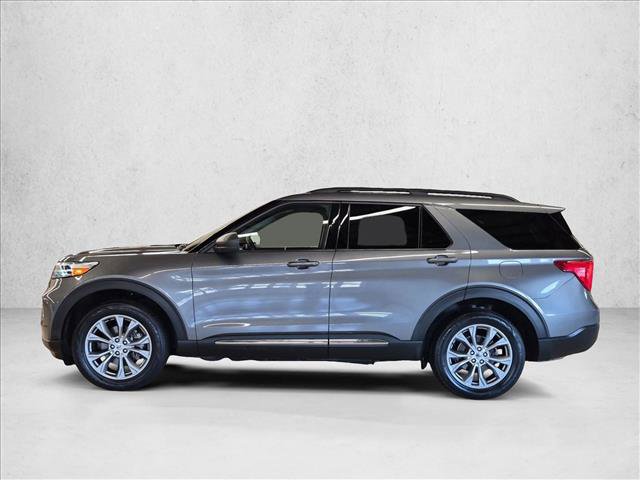 Used 2022 Ford Explorer XLT w/ Equipment Group 202A AWD/4WD image 9