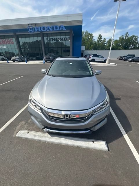 Used 2017 Honda Accord EX-L image 5
