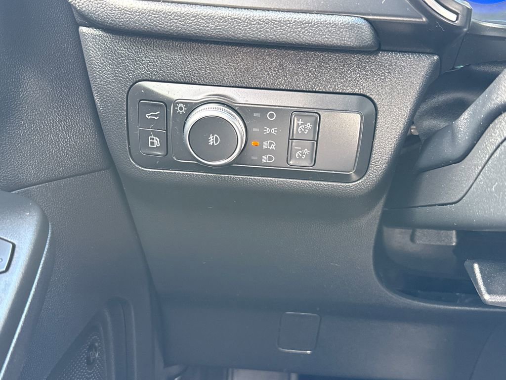 Used 2020 Ford Escape Titanium AWD/4WD image 32