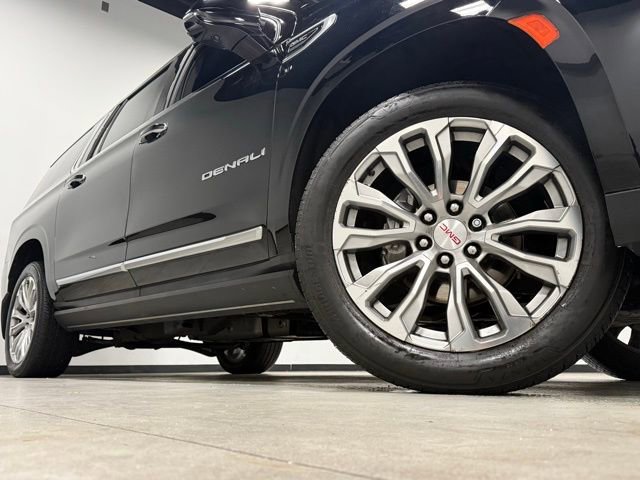 Used 2022 GMC Yukon XL Denali image 3