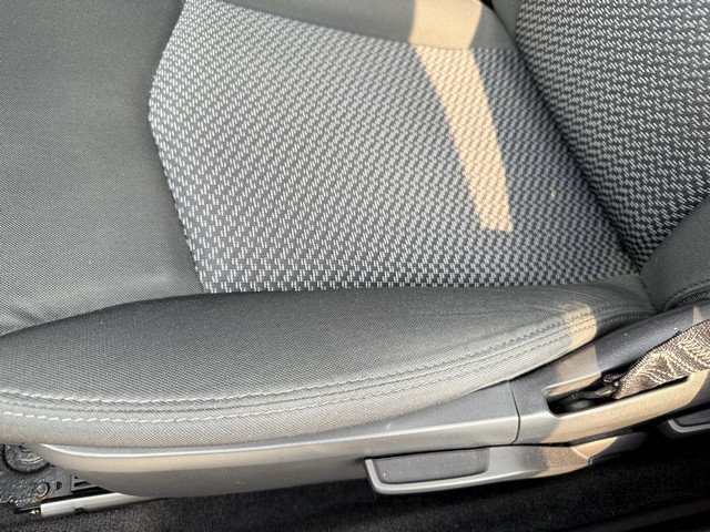 Used 2009 Chrysler Sebring LX image 16