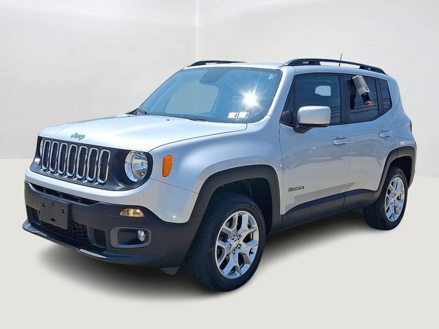 Used 2018 Jeep Renegade Latitude AWD/4WD image 3