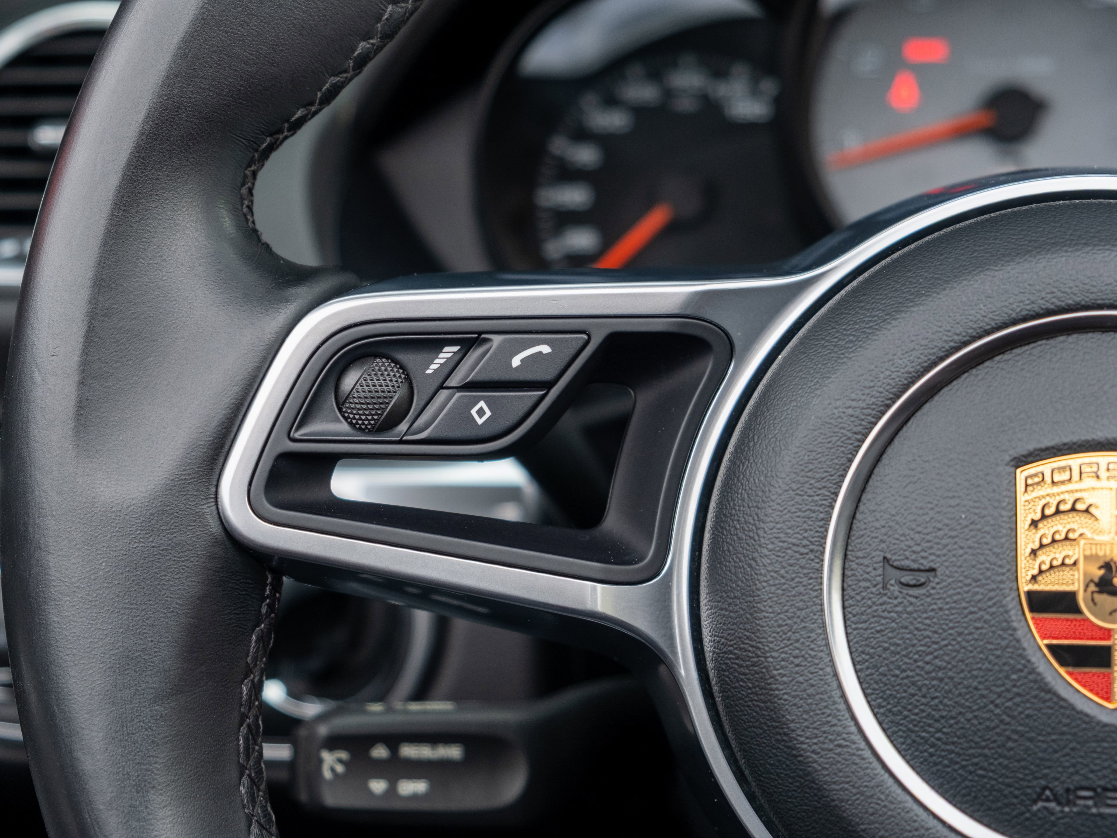 Certified 2020 Porsche 718 Boxster S RWD image 21