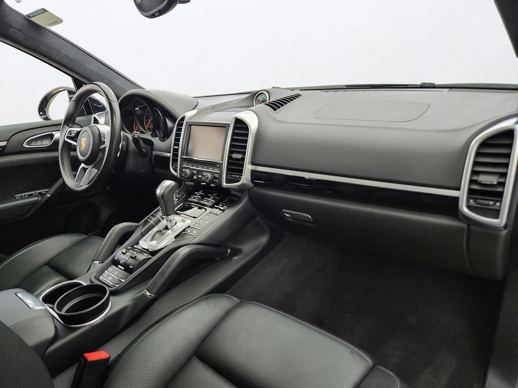 Used 2016 Porsche Cayenne GTS AWD/4WD image 26
