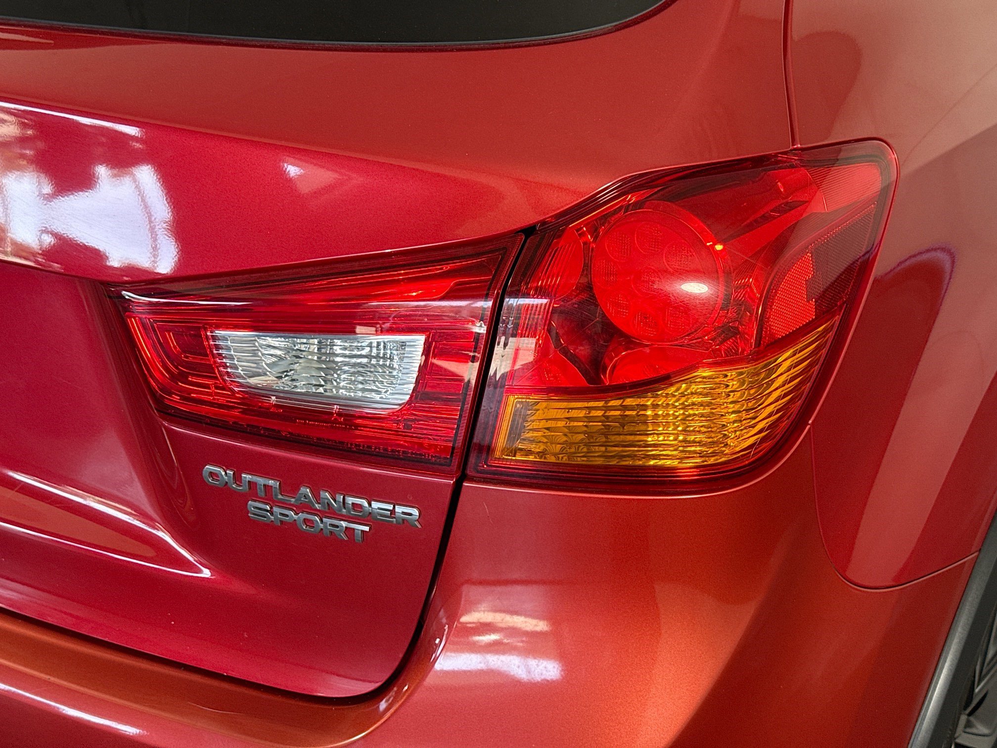 Used 2016 Mitsubishi Outlander Sport ES image 32