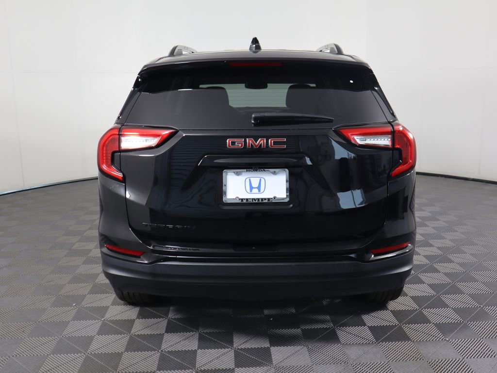 Used 2023 GMC Terrain SLE w/ Driver Convenience Package image 6