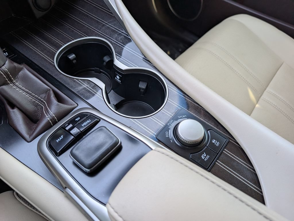 Used 2019 Lexus RX 450h AWD w/ Luxury Package image 21