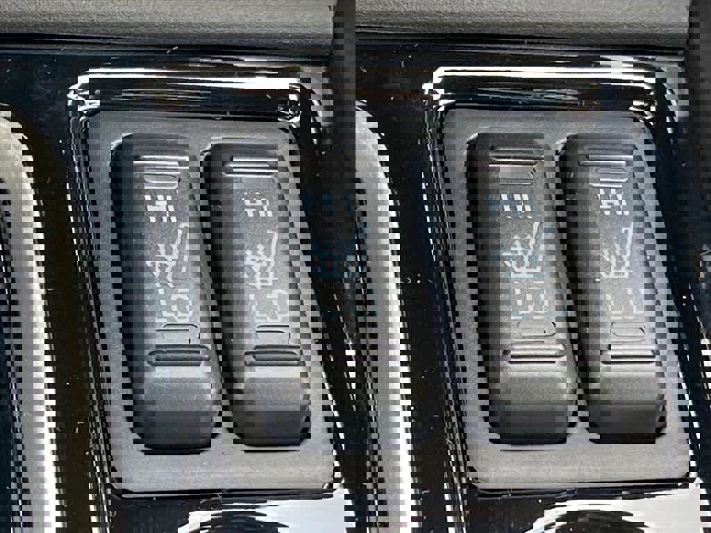 New 2026 Mitsubishi Eclipse Cross Black Edition image 11