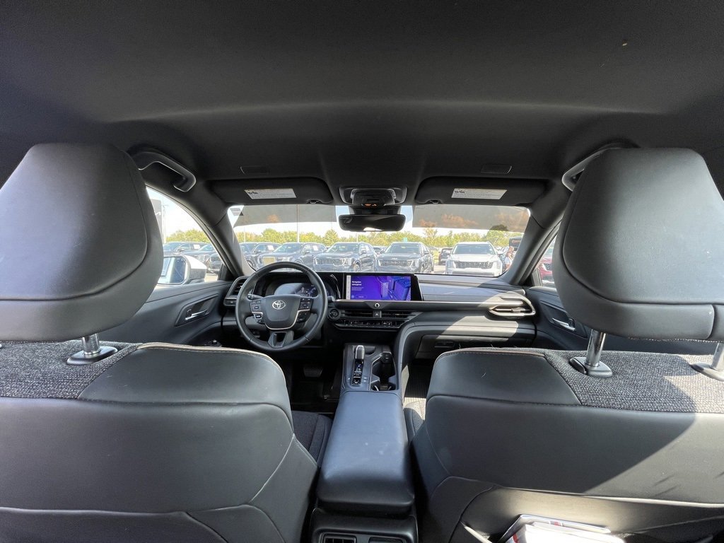 Used 2023 Toyota Crown XLE image 24