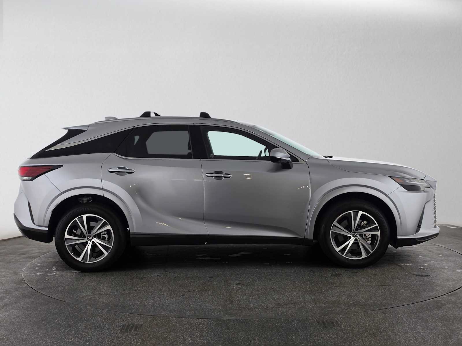 Certified 2026 Lexus RX 350 Premium w/ Accessory Package (2T) FWD image 2