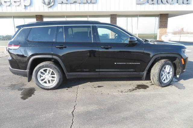New 2025 Jeep Grand Cherokee L Laredo w/ Luxury Tech Group I image 1
