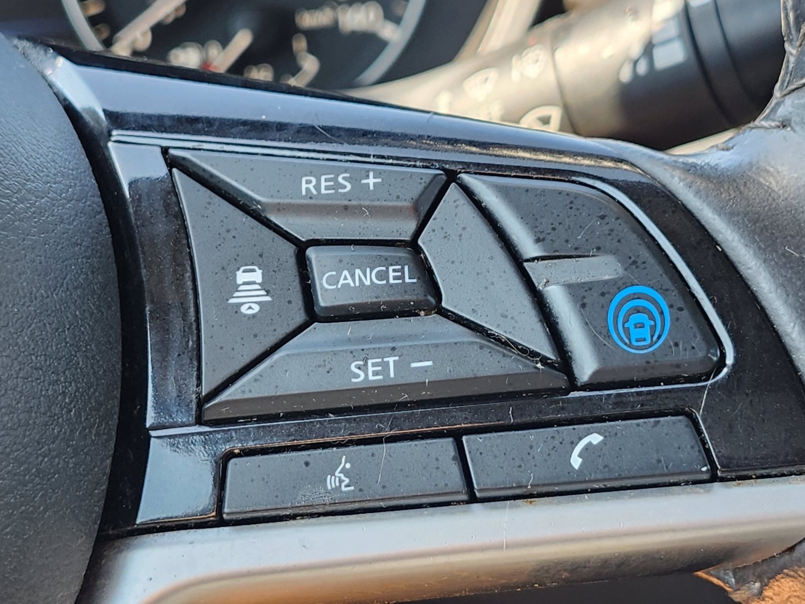 Used 2023 Nissan Altima 2.5 SV w/ SV Premium Package FWD image 32