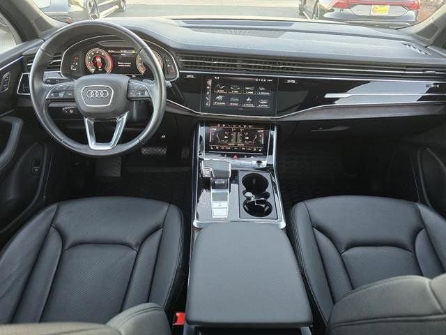 Used 2023 Audi Q7 3.0T Prestige w/ Prestige Package image 11