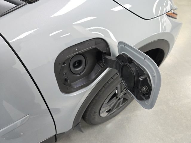 New 2026 Toyota C-HR AWD/4WD image 7