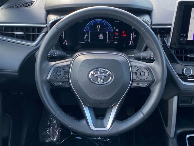 Used 2023 Toyota Corolla Cross XLE w/ Convenience Package AWD/4WD image 13