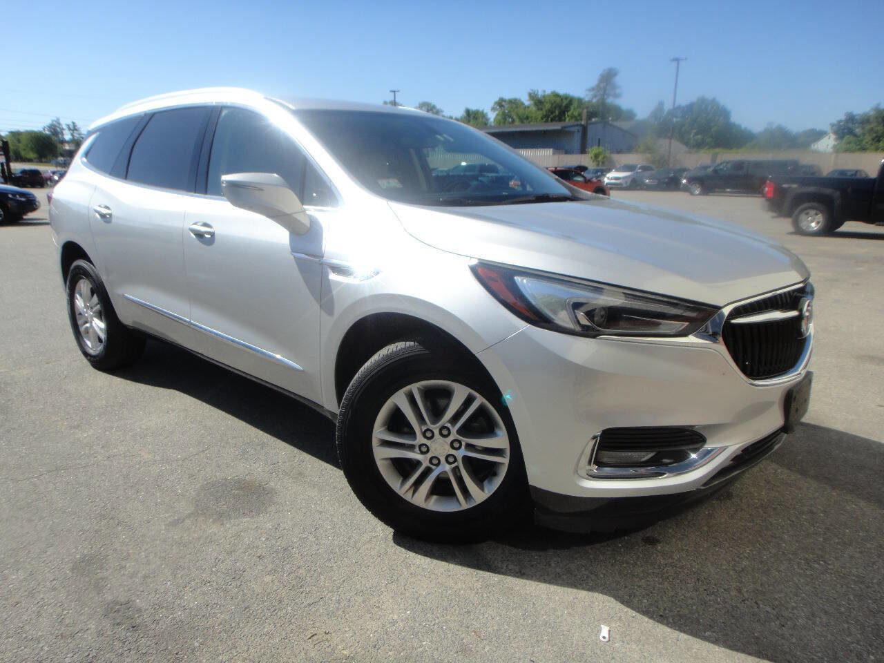 Used 2020 Buick Enclave Essence AWD/4WD image 3