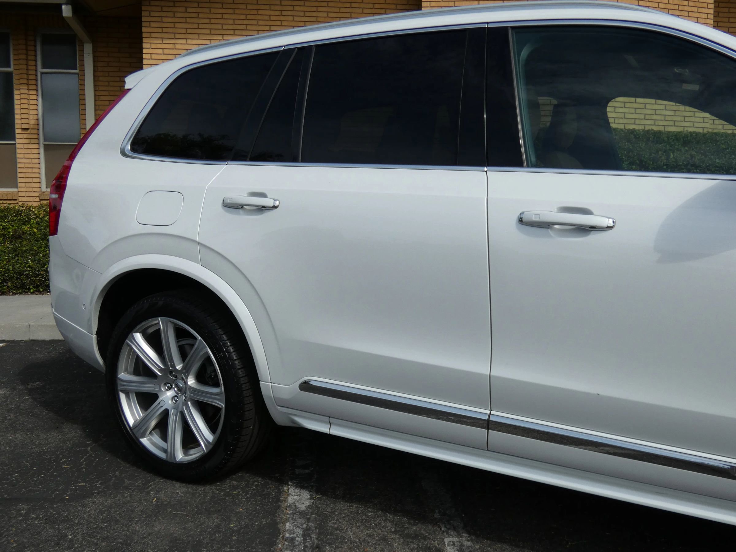 Used 2017 Volvo XC90 T6 Inscription w/ Vision Package image 6