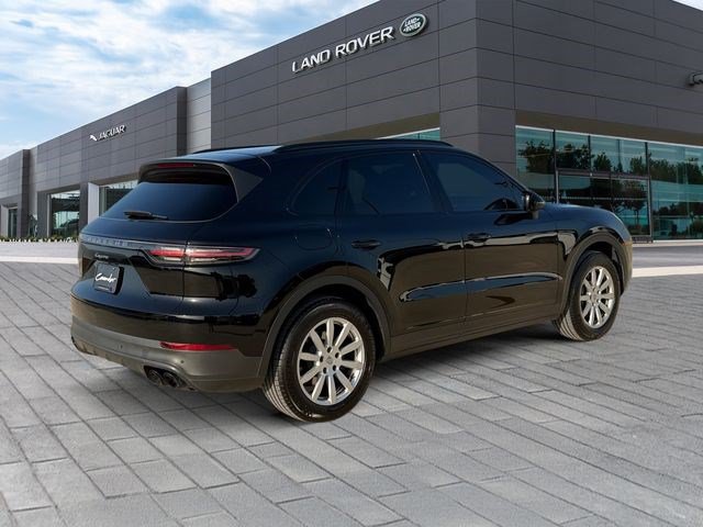Used 2021 Porsche Cayenne w/ Premium Package AWD/4WD image 5