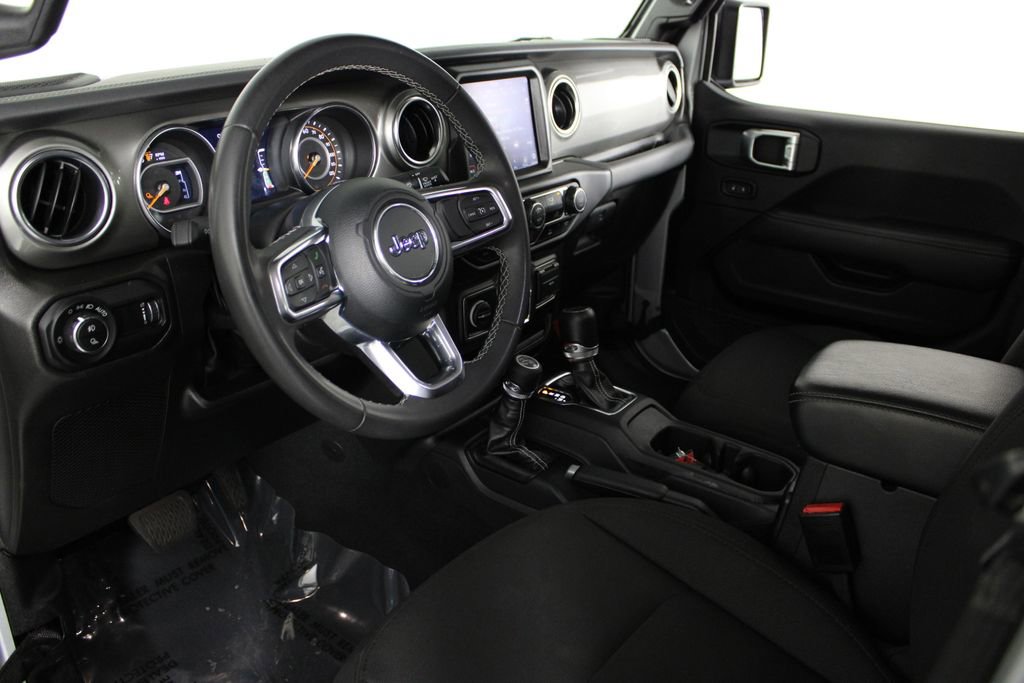 Used 2023 Jeep Gladiator Overland image 18