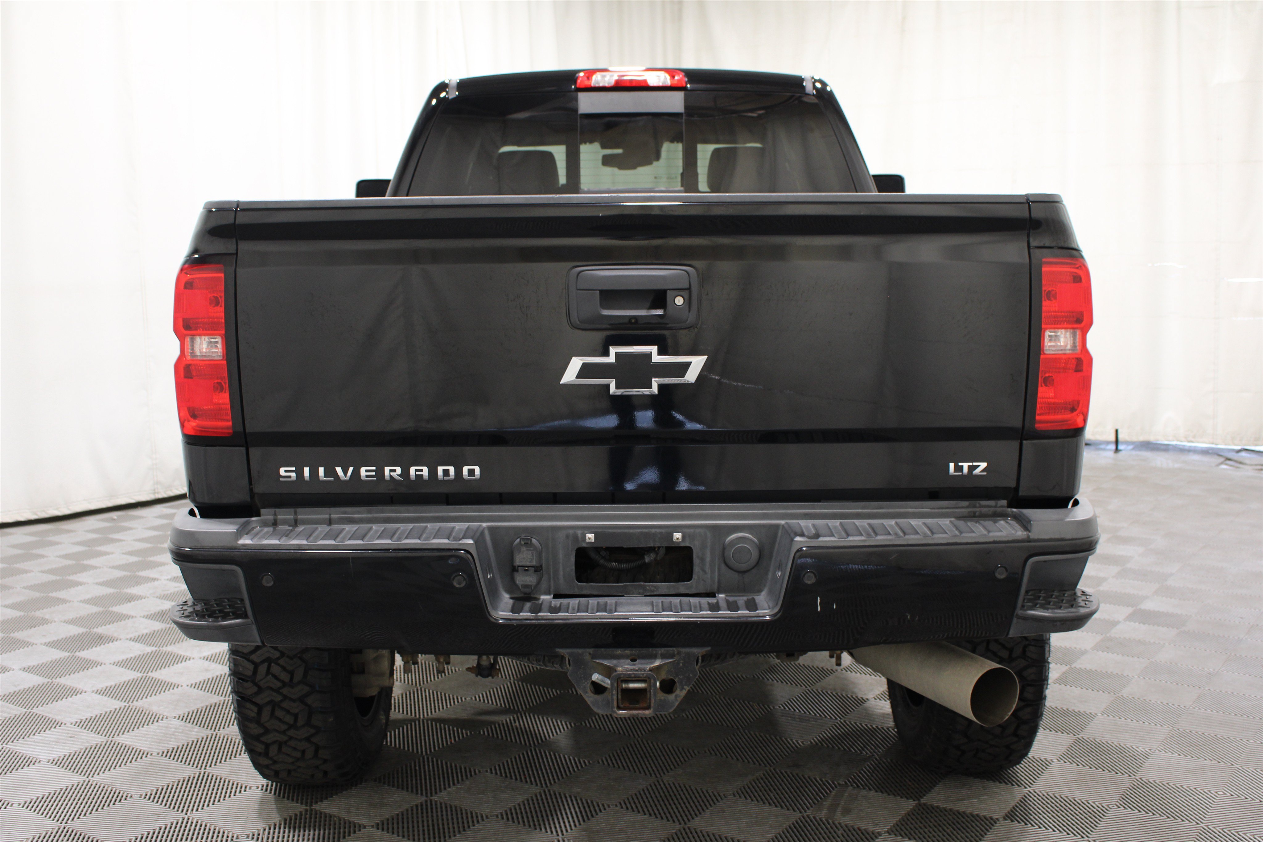 Used 2017 Chevrolet Silverado 2500 LTZ w/ Duramax Plus Package AWD/4WD image 30