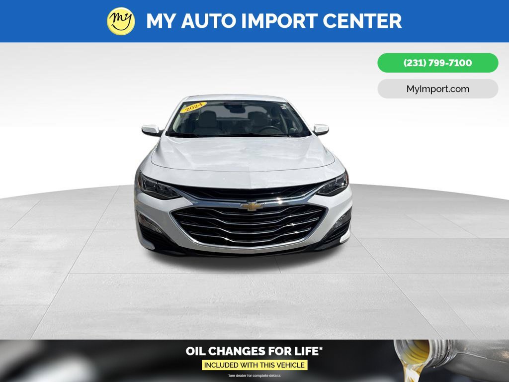 Used 2024 Chevrolet Malibu LT FWD image 2