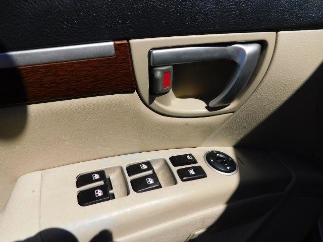 Used 2007 Hyundai Santa Fe SE image 12