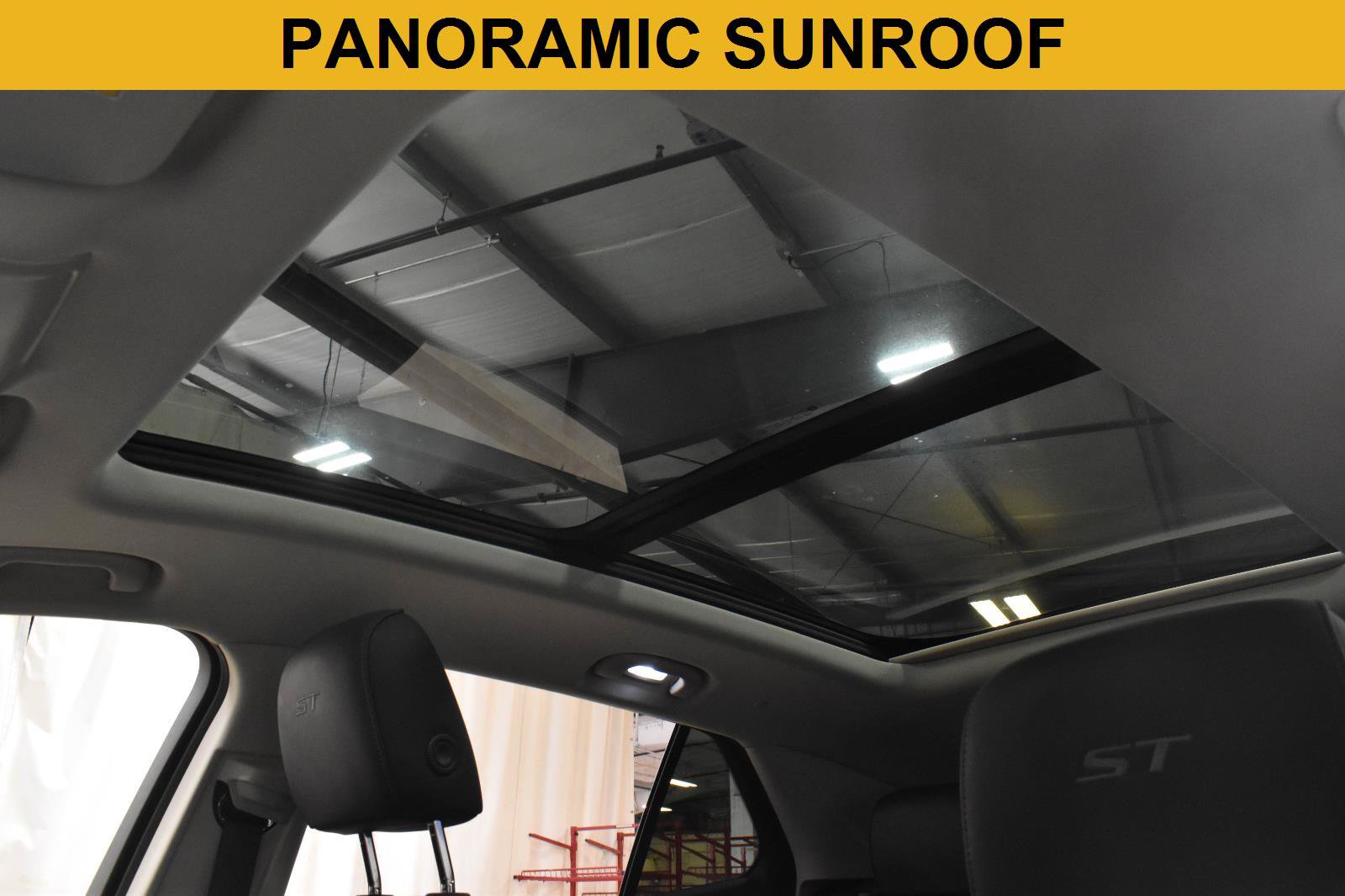 Used 2023 Buick Envision Essence w/ Sport Touring Package AWD/4WD image 5