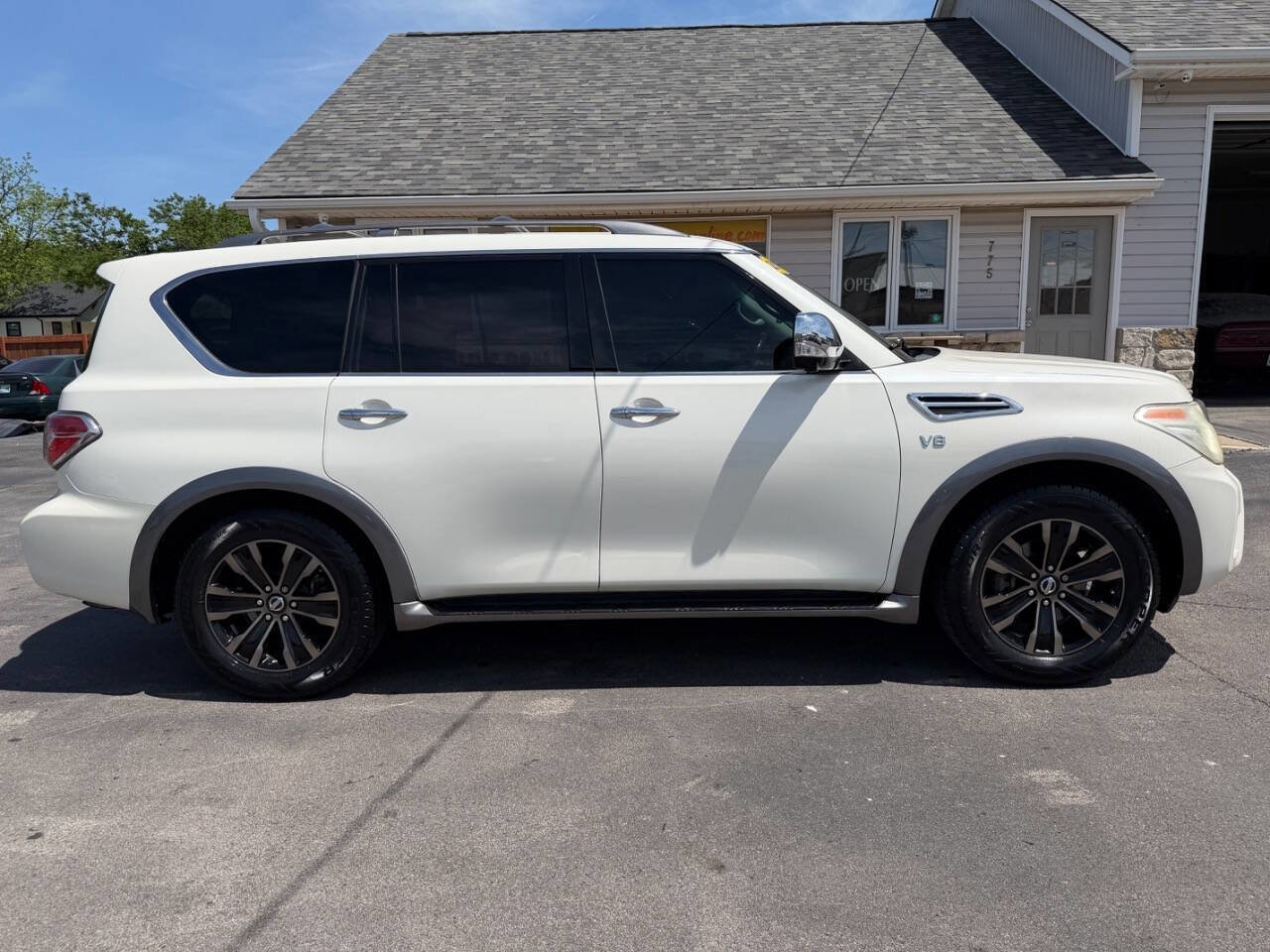 Used 2017 Nissan Armada Platinum RWD image 9