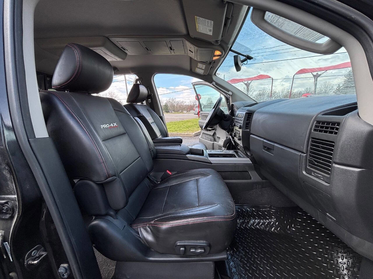 Used 2011 Nissan Titan PRO-4X w/ Pro-4x Luxury Pkg image 10