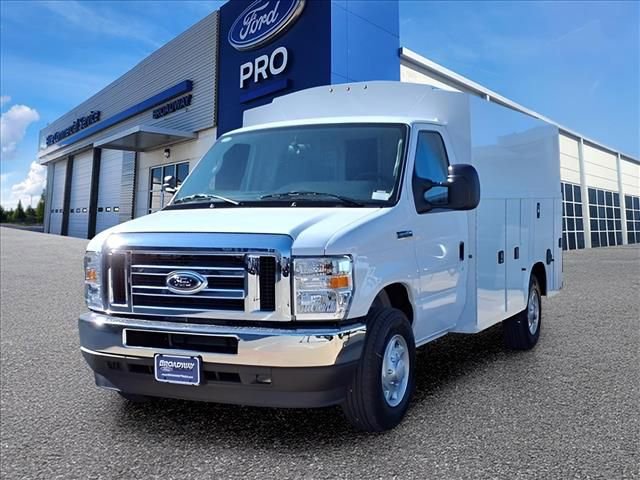New 2025 Ford E-350 and Econoline 350 Super Duty w/ Power Equipment Group image 6