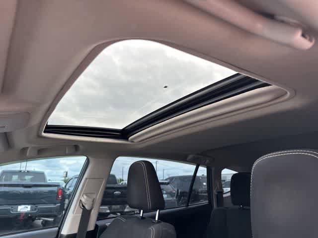 Used 2018 Toyota RAV4 XLE AWD/4WD image 6