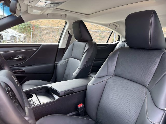 Certified 2024 Lexus ES 350 w/ Premium Package FWD image 21