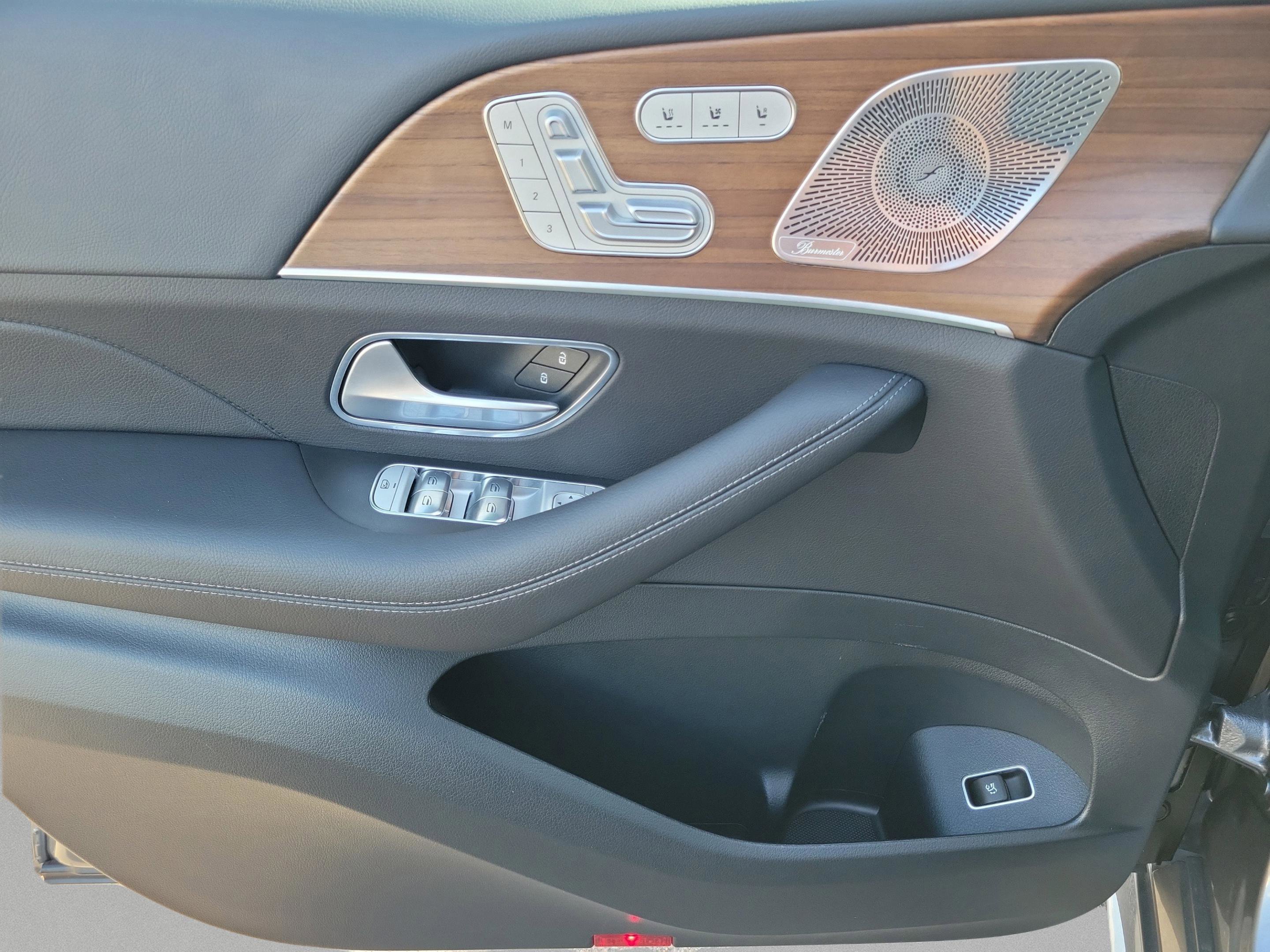 Certified 2025 Mercedes-Benz GLS 450 GLS 450 image 11