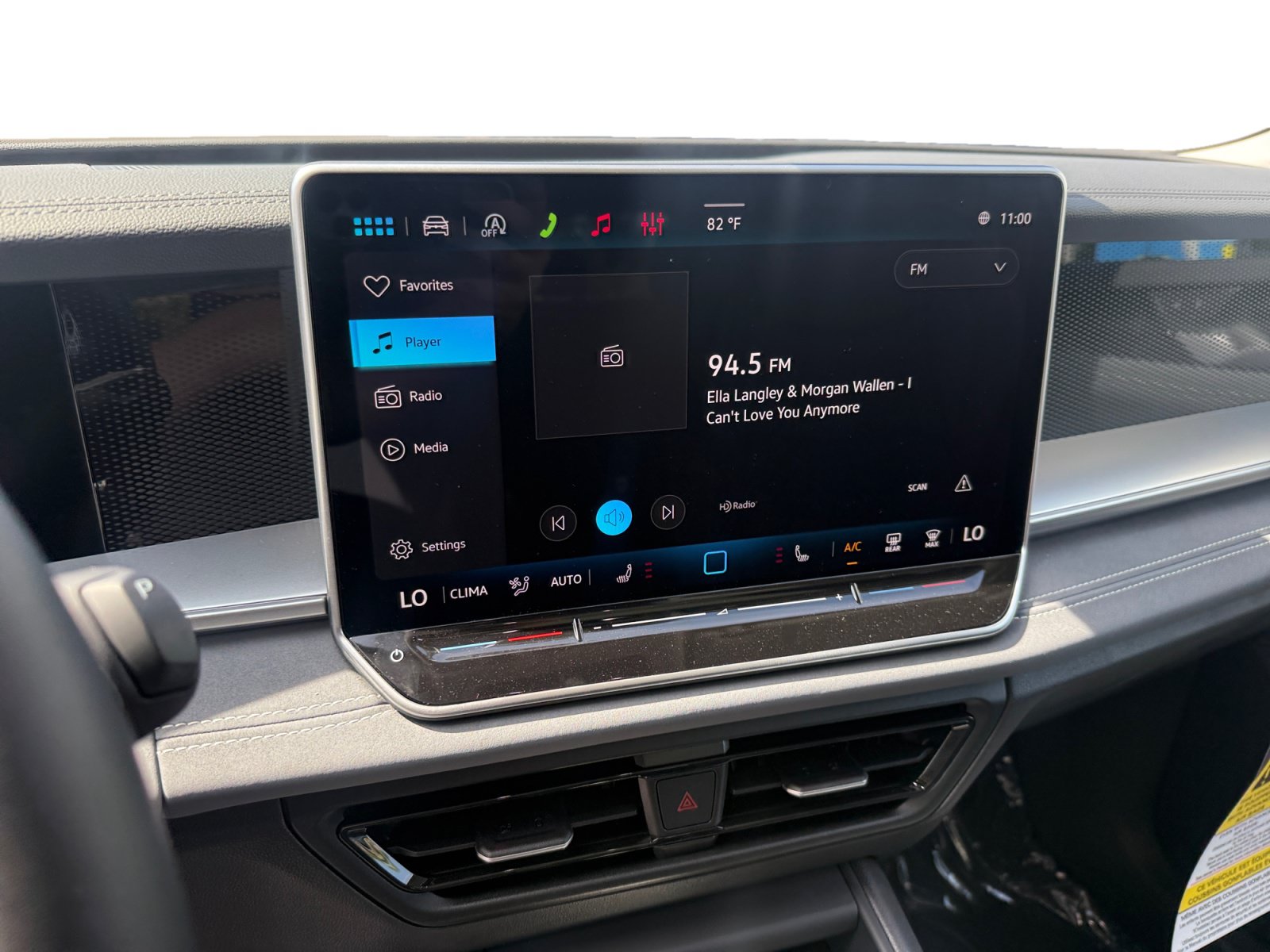 New 2026 Volkswagen Tiguan SE AWD/4WD image 12