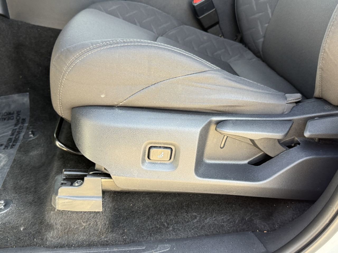 Used 2025 Toyota Tacoma SR image 25