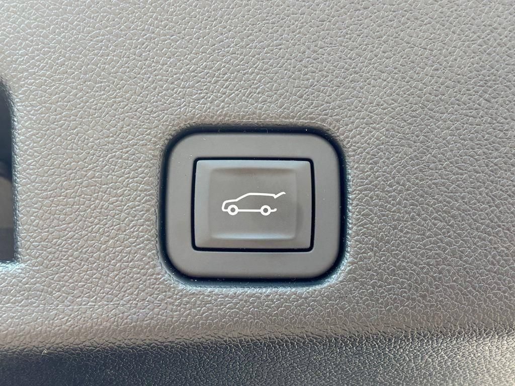 Used 2026 Buick Enclave Sport Touring FWD image 31