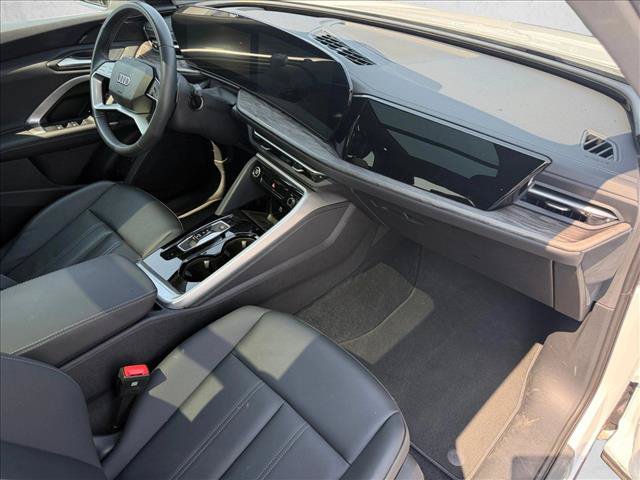 Certified 2025 Audi Q5 Premium w/ Convenience Package AWD/4WD image 21