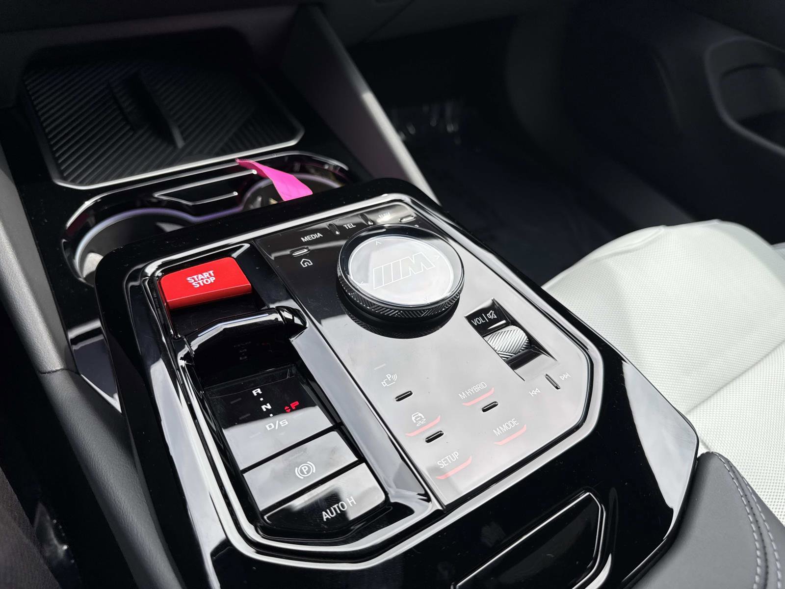 Used 2025 BMW M5 w/ Carbon Package image 23