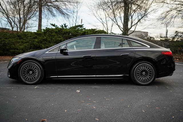 Used 2022 Mercedes-Benz EQS 580 4MATIC Sedan image 4