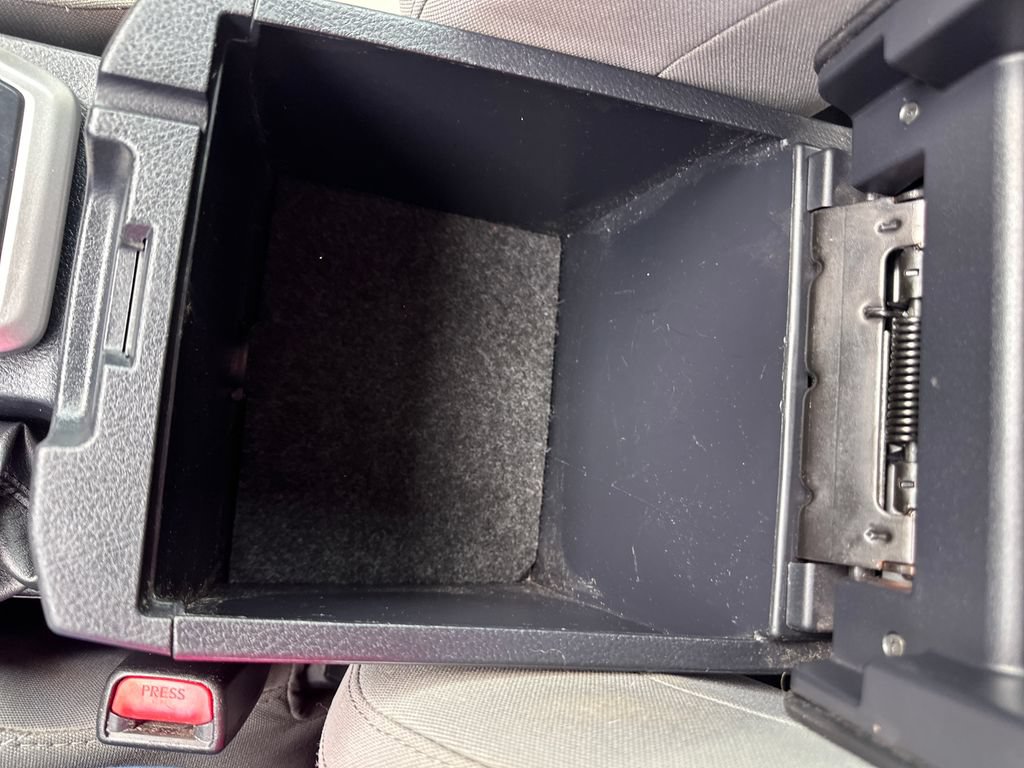 Used 2018 Toyota Tacoma SR5 RWD image 26