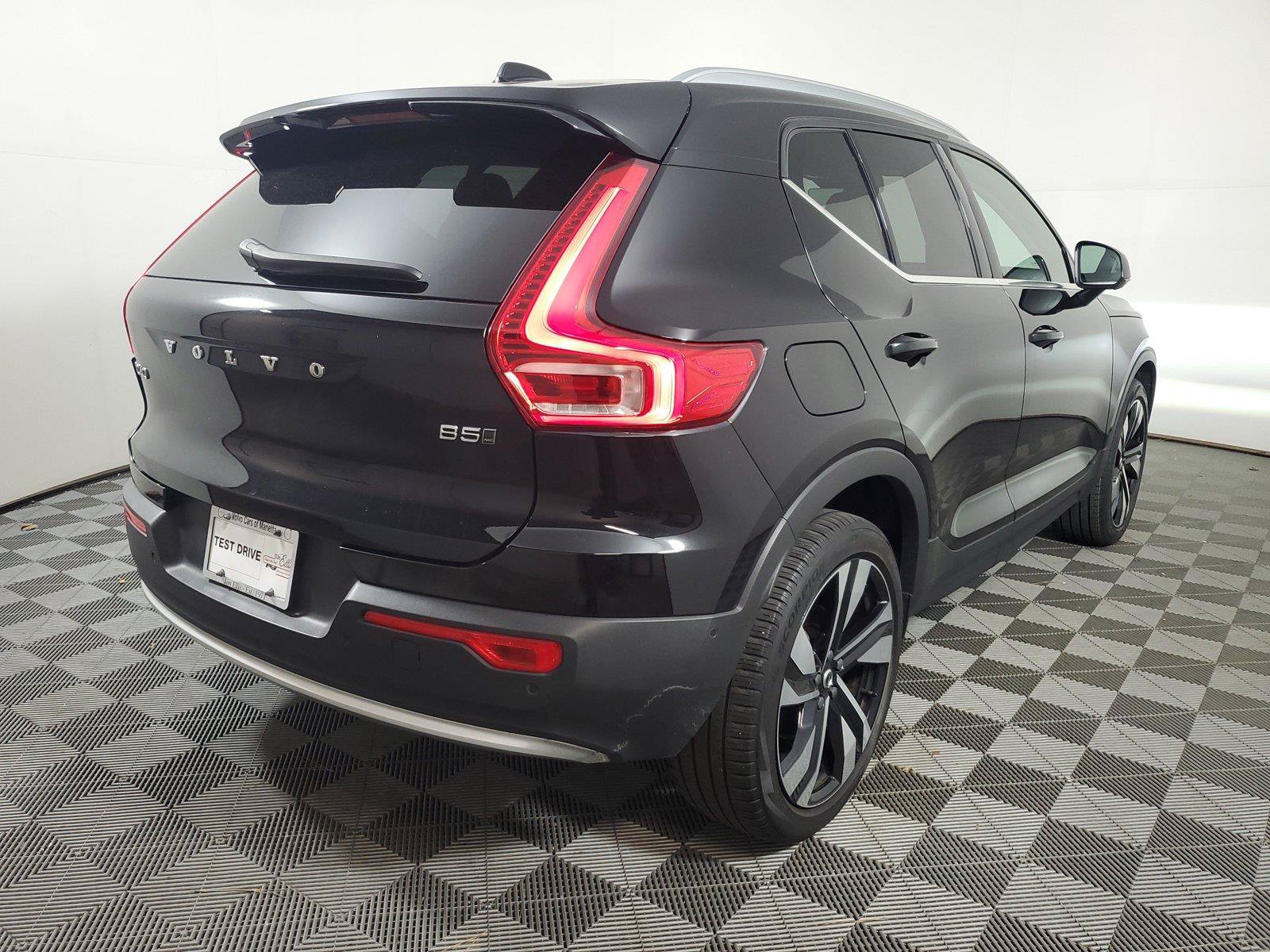 Certified 2024 Volvo XC40 B5 Plus w/ Protection Package Premier AWD/4WD image 6