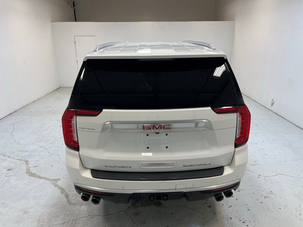 Used 2022 GMC Yukon XL Denali image 3