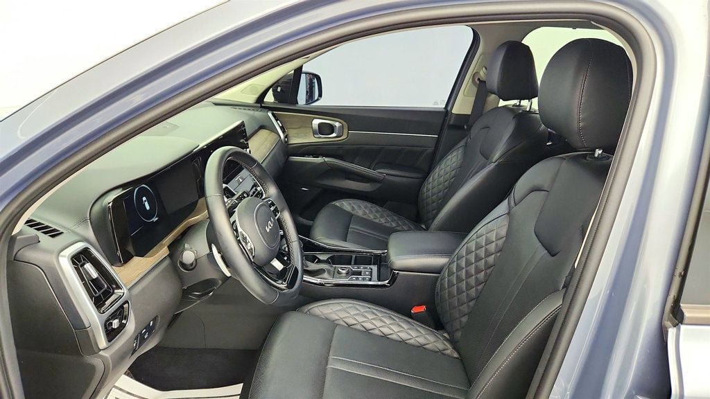 Used 2023 Kia Sorento SX Prestige AWD/4WD image 21