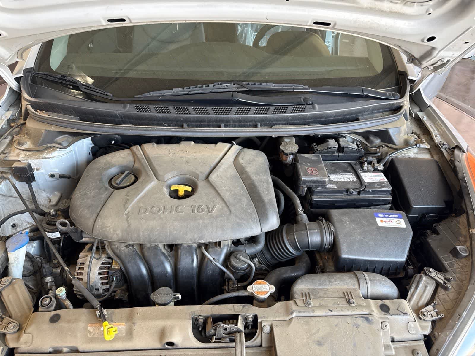 Used 2012 Hyundai Elantra GLS FWD image 14