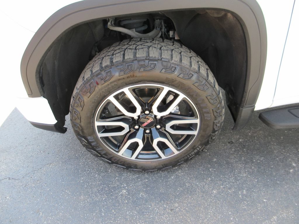 Certified 2025 GMC Sierra 1500 AT4 w/ AT4 Premium Package AWD/4WD image 15