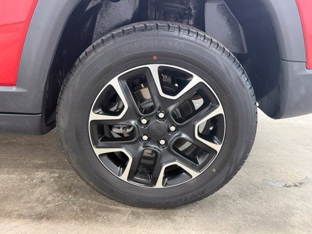 Used 2020 Jeep Compass Trailhawk AWD/4WD image 26