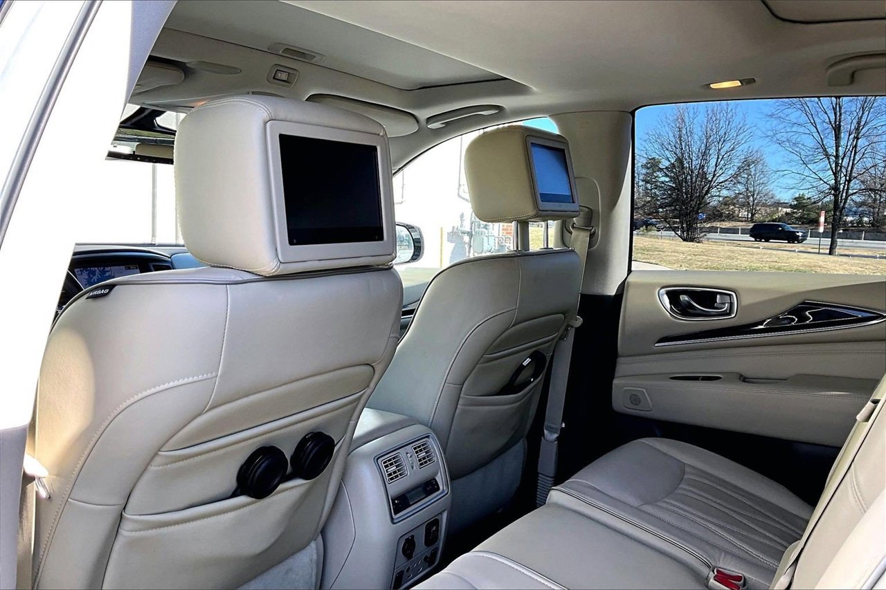 Used 2017 INFINITI QX60 Luxe w/ Deluxe Technology Package image 30