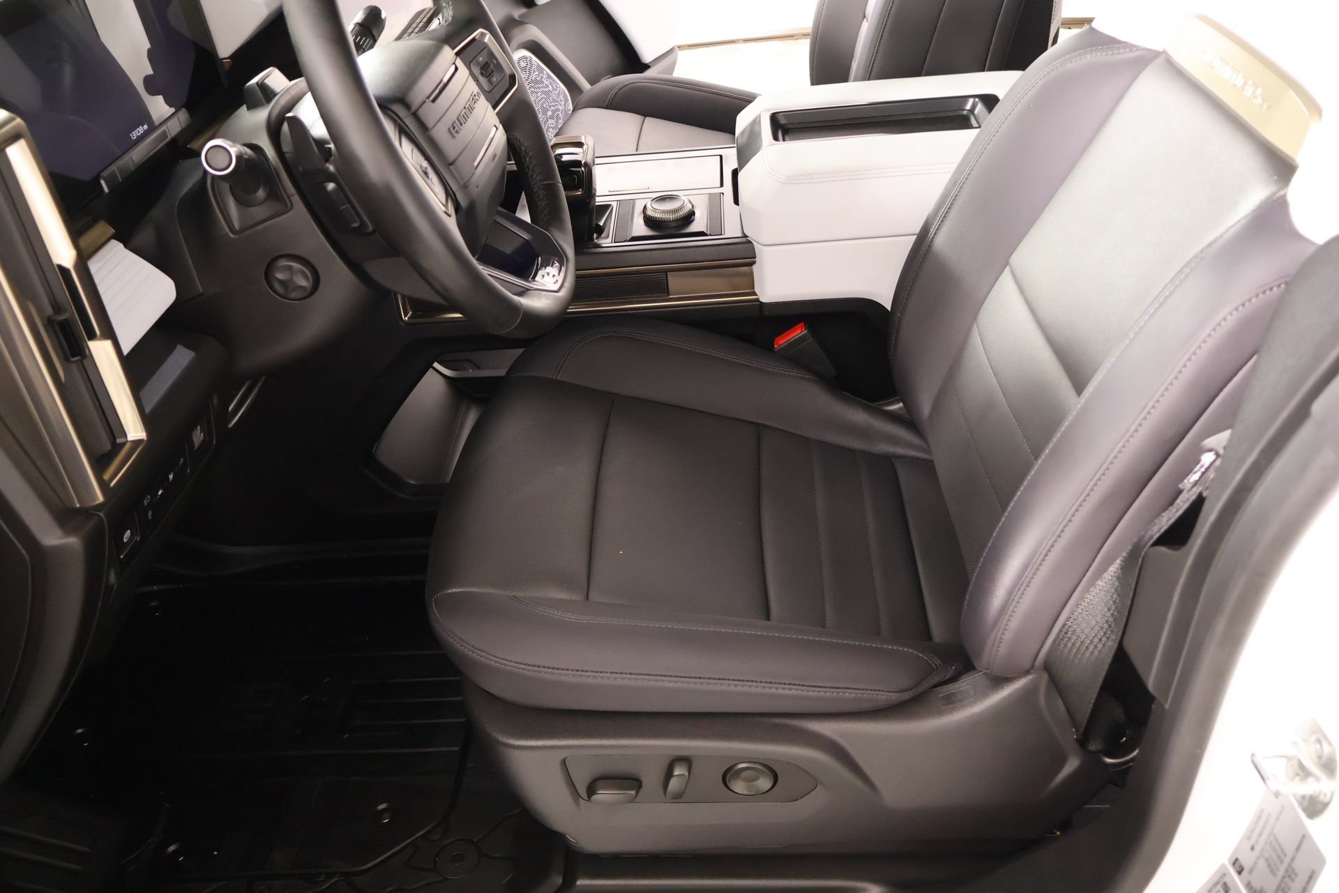 Used 2025 GMC Hummer EV 3X AWD/4WD image 11