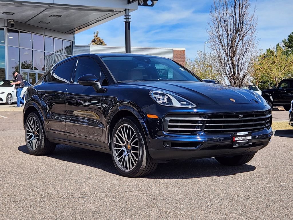 Used 2023 Porsche Cayenne Platinum Edition image 3